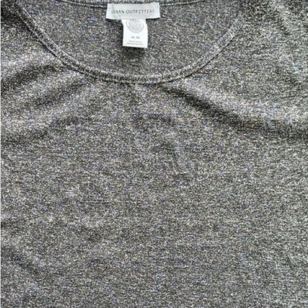 Women's Heather Gray Short Sleeve Top - Picture 3 of 8